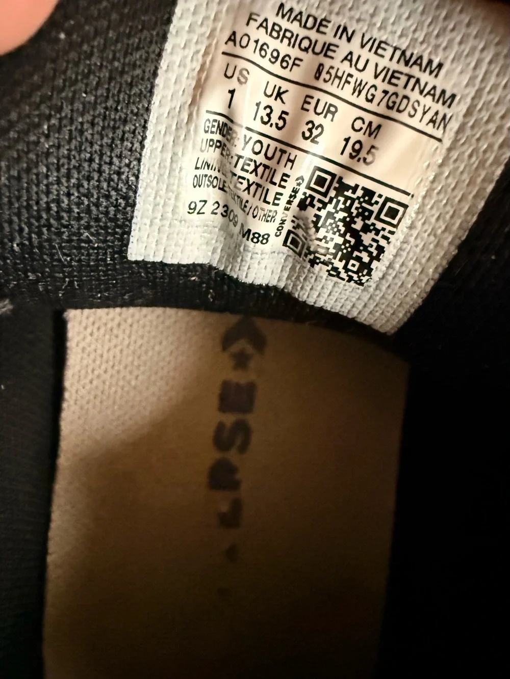 Converse gently used
